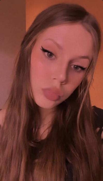 Клара (20)