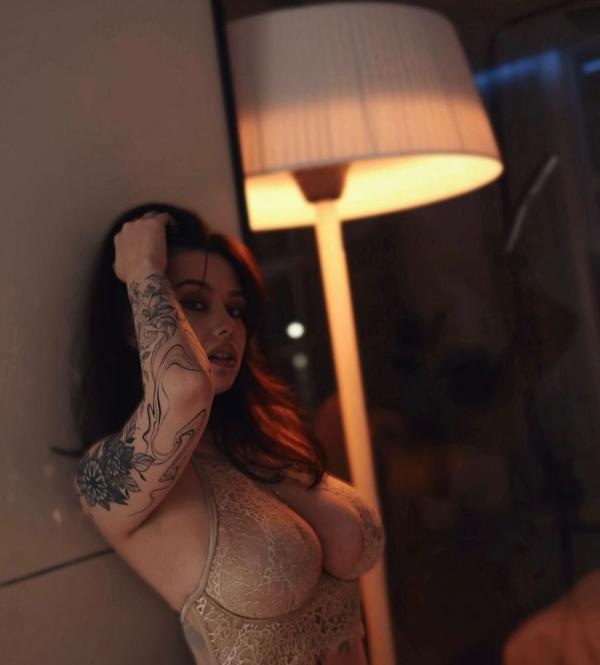 Eva (29)