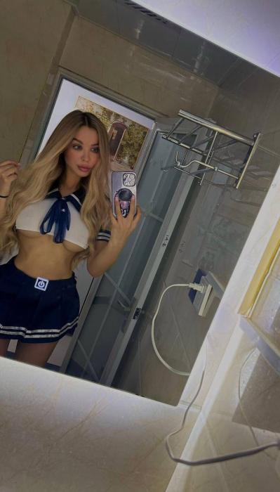 Anna (24)