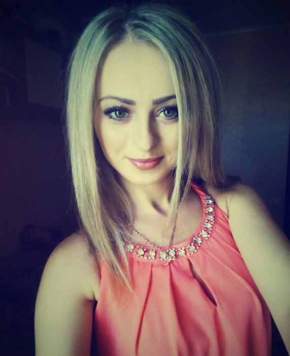Vika (24)