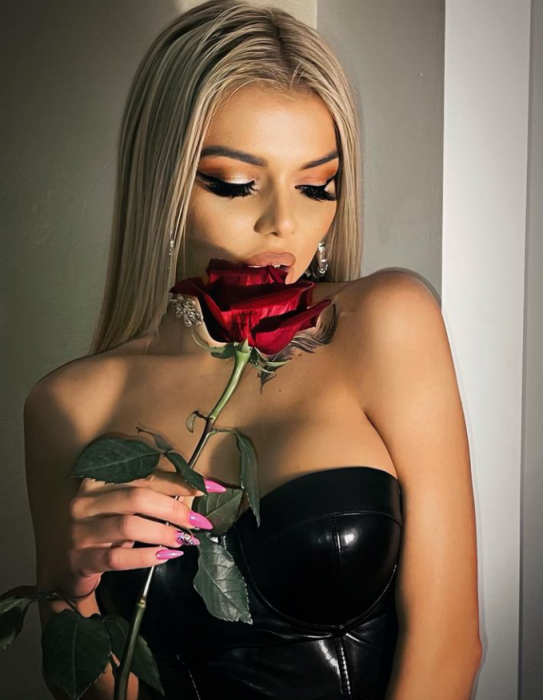 Vika (22)