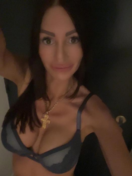 Elīna 250€ stunda (35)
