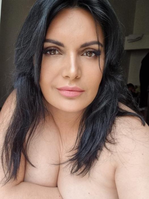 Oksana (40)