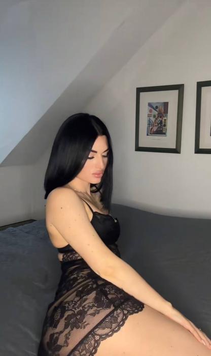 Agnesa (25)