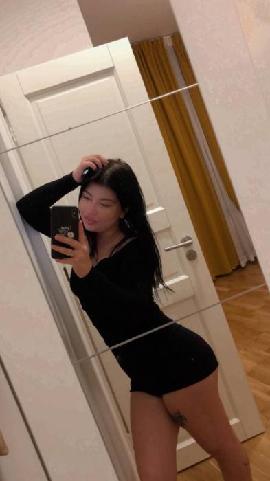Nicole (20)