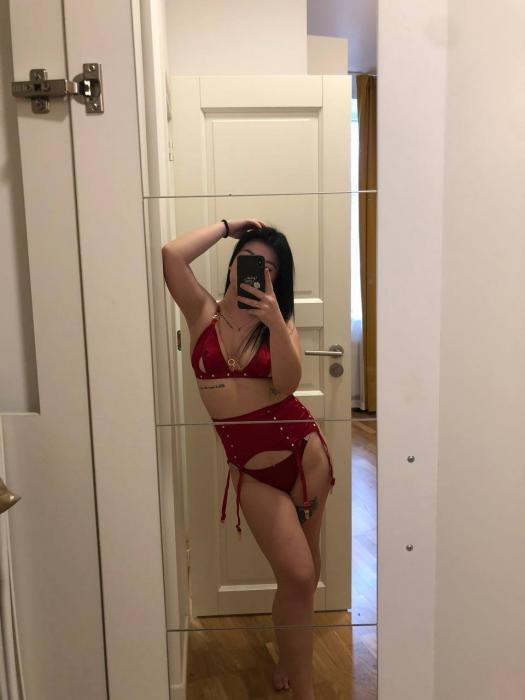 Nicole (20)