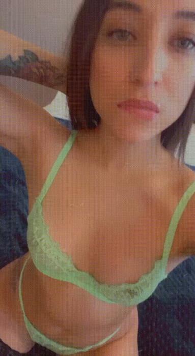 Patricia  (21)