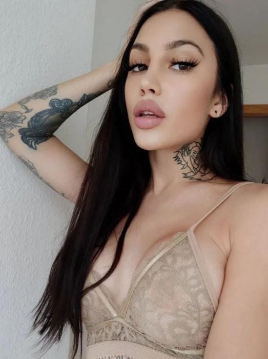 Alina (23)
