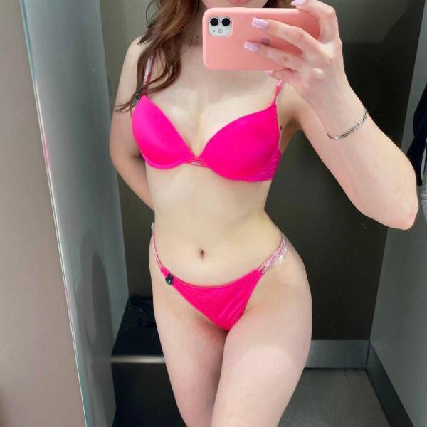 Mila (20)