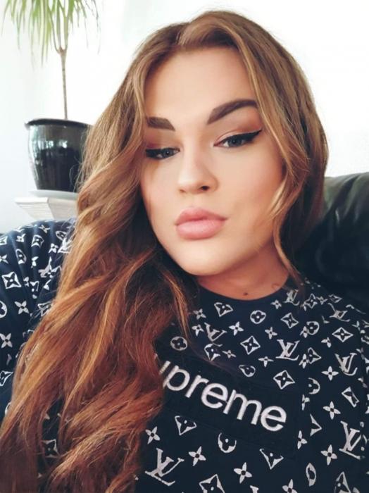 TRANSEXUAL (25)