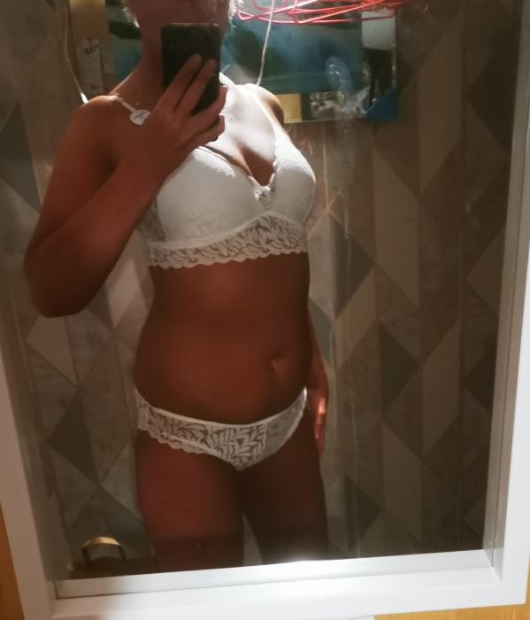 Kate (35)