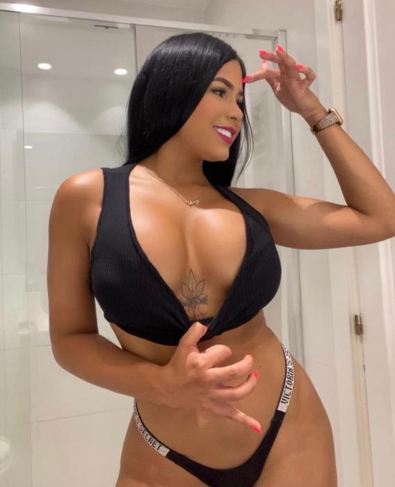 Veronica (23)