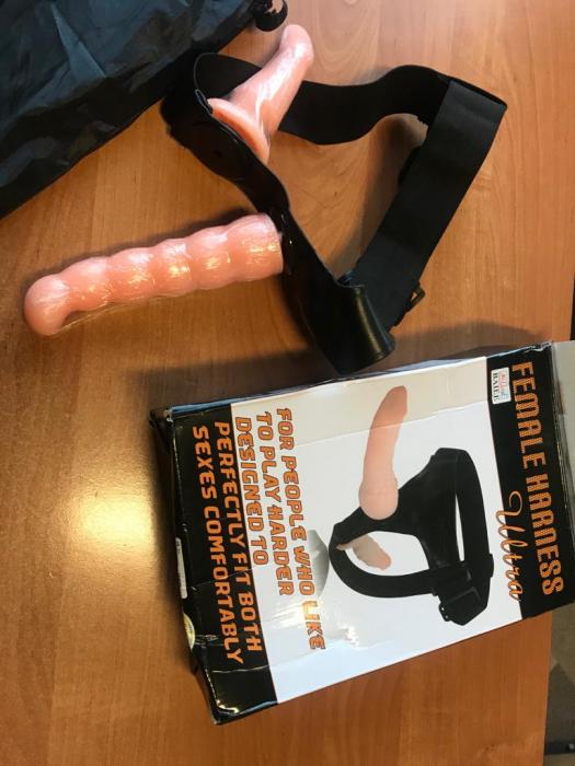 STRAP ON (25)