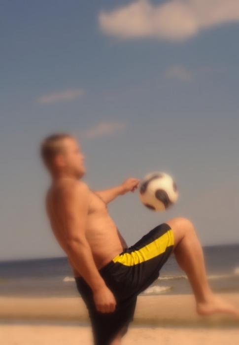 M (38)