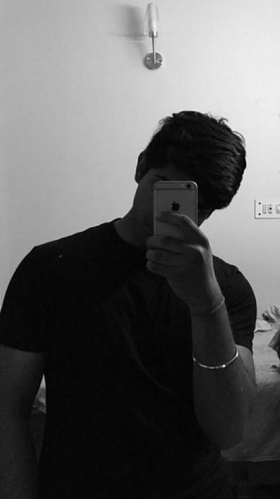 Alexx (24)