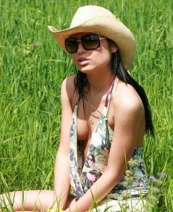 ILONA (22)