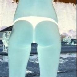 Di..