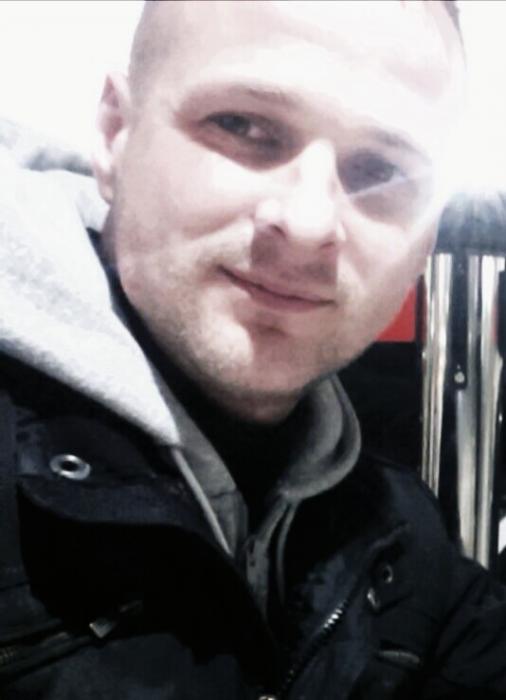Andris (36)