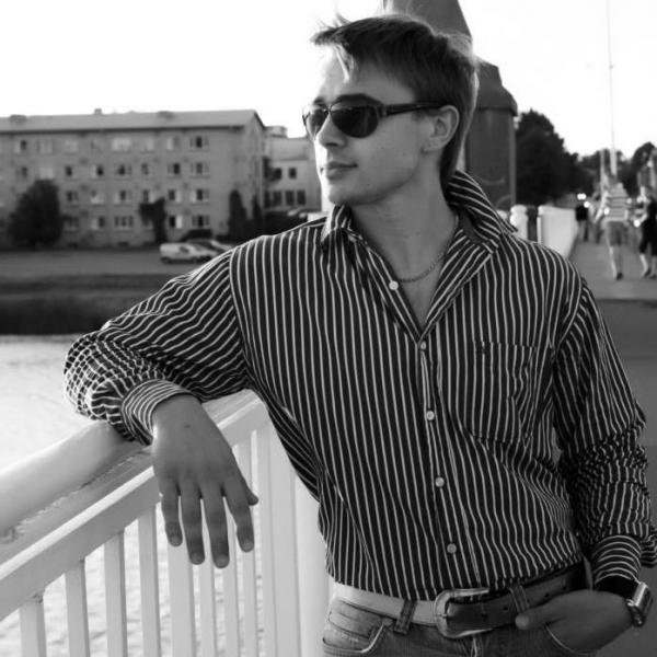 Alex (26)