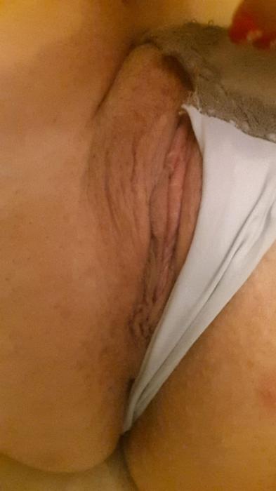 Laura (48)