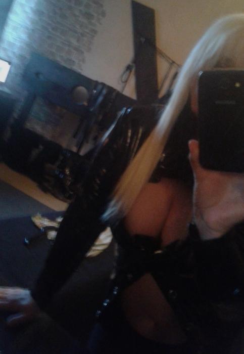 SADISTKA (40)