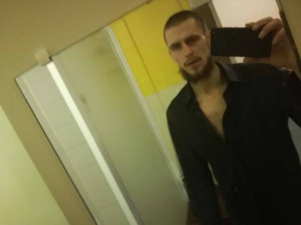 M (28)