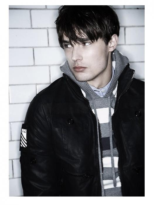 ALEX (27)