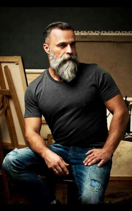 Mr.M (45)
