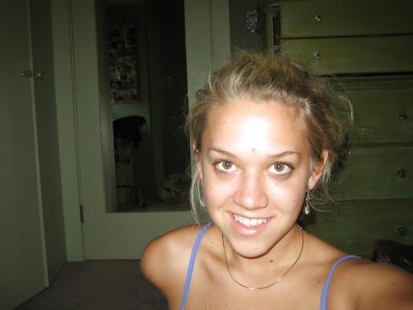 Laura (25)