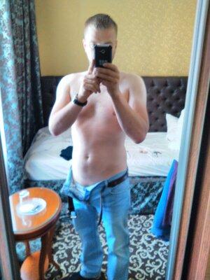 V (34)