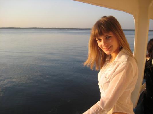 Anita (28)