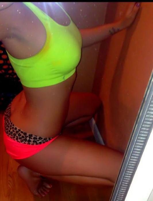 V (32)