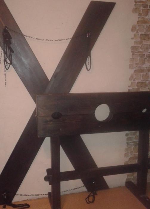 STRAP-FIST (40)