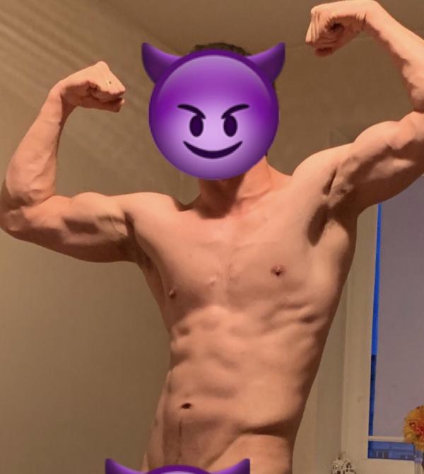 Max (22)