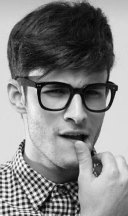 Alex (28)