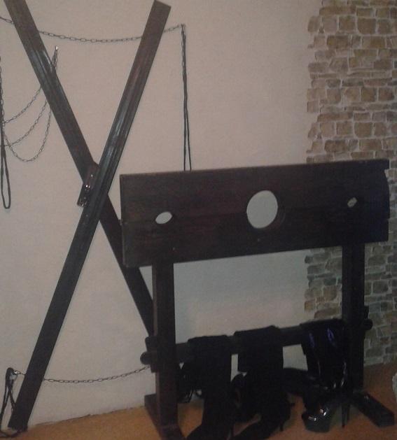STRAP-ON (45)