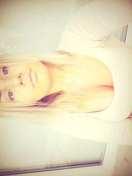 Dana (19)