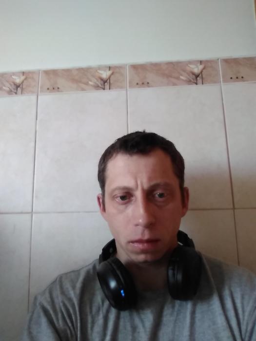 Andrej (38)