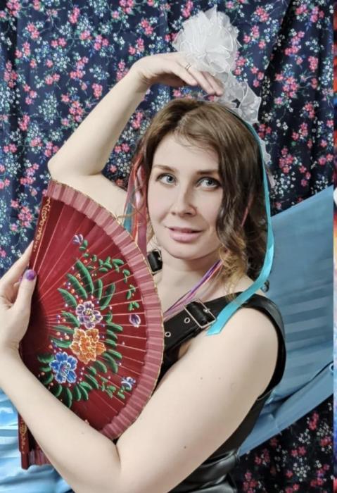 Alisa (25)