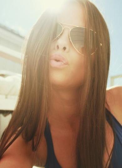Brunette (27)