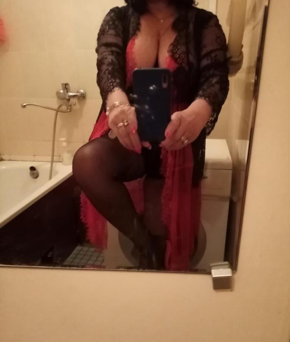 Irena (46)