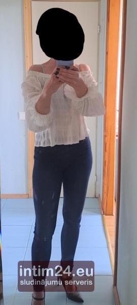 Vera (24)