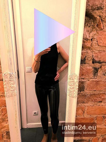 Vera (45)