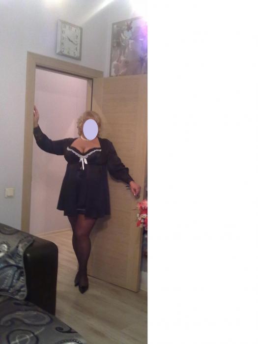 Ella (46)