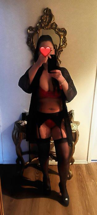 Amanda (37)