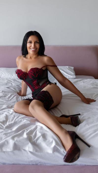 Oksana (39)