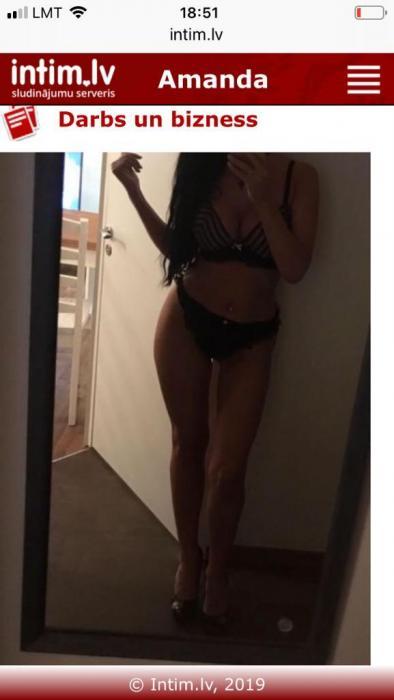 Amanda (33)