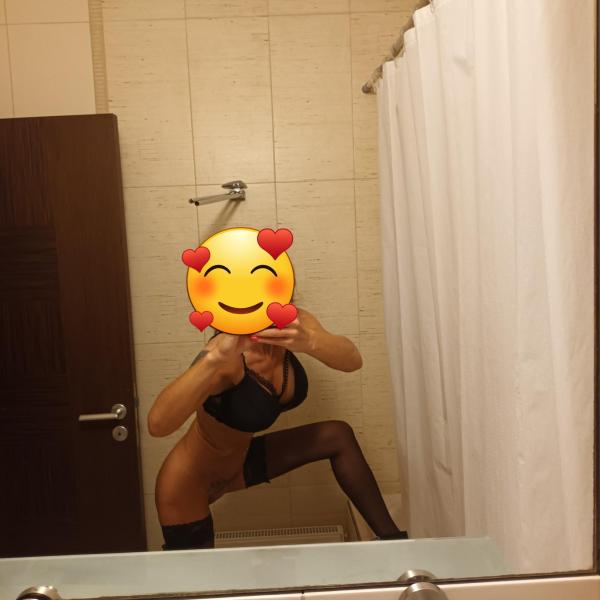 Lina (36)