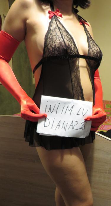 Diana (28)