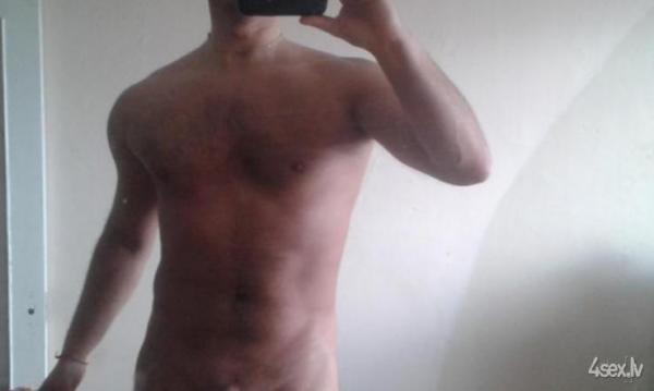 Alex (39)